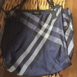 Burberry nylon tote- blue nova check