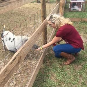 Meet your Posher, Victoria