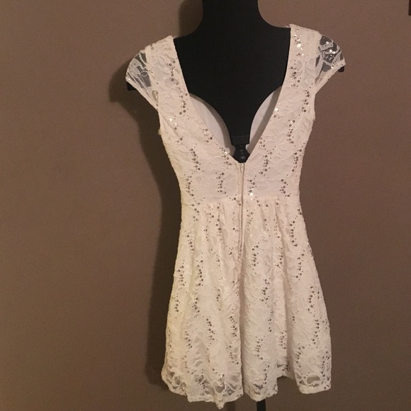 Dress - Picture 2 of 3