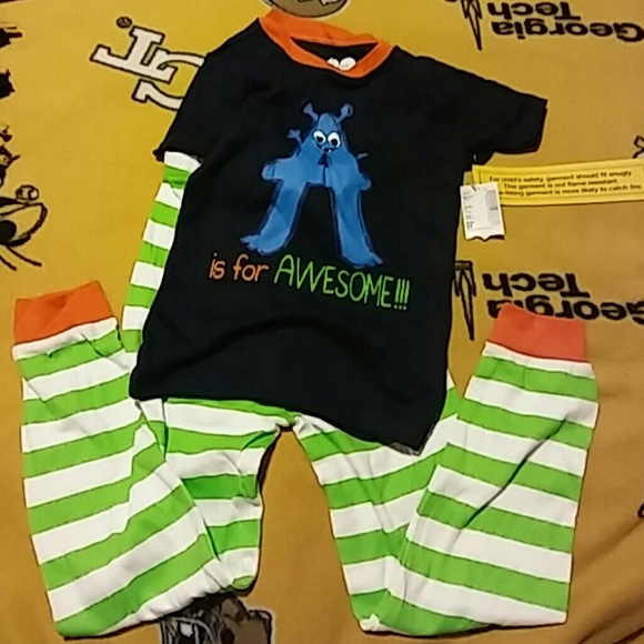 Children's place NWT 5t boys Pajamas