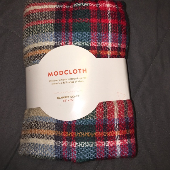 MODCLOTH blanket scarf