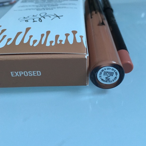 Kylie Matte Liquid Lipstick & Lip Liner - Picture 3 of 4