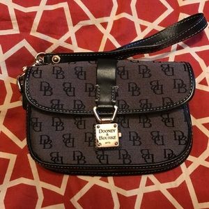 Dooney & Bourke wristlet
