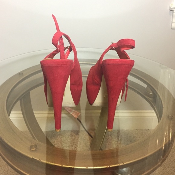 Shoedazzel red pumps - Picture 3 of 3