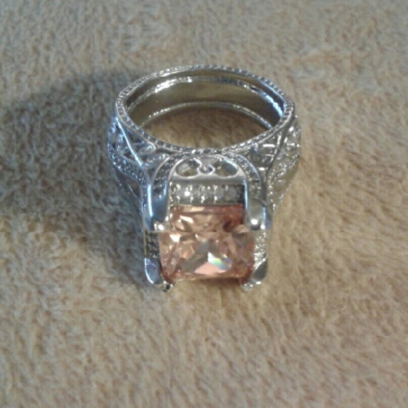 New 4.5ctw Morganite/*Sim Diamond 18KWGP Rg - Picture 3 of 3