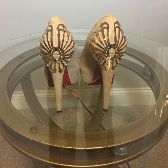 Brand new Emelio Frank nude pumps - Picture 3 of 3