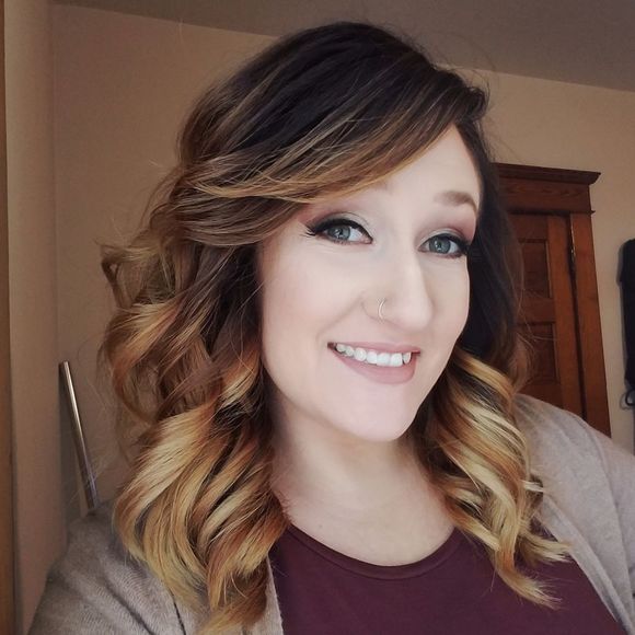 Meet your Posher, Allison