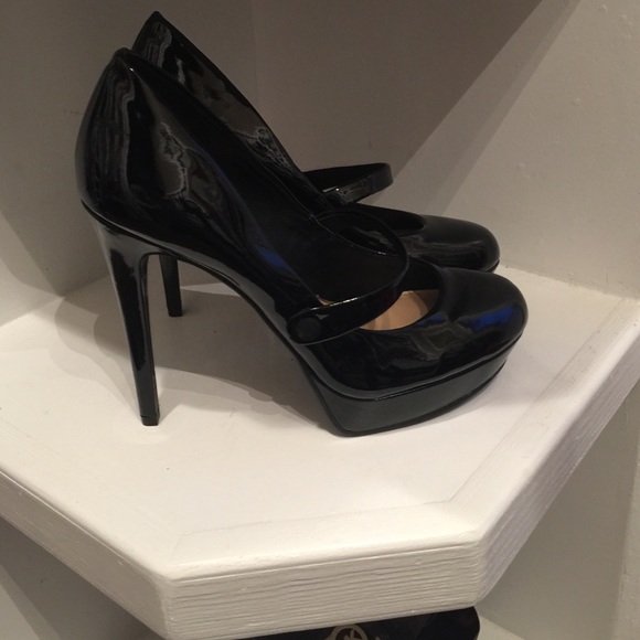 Jessica Simpson heels