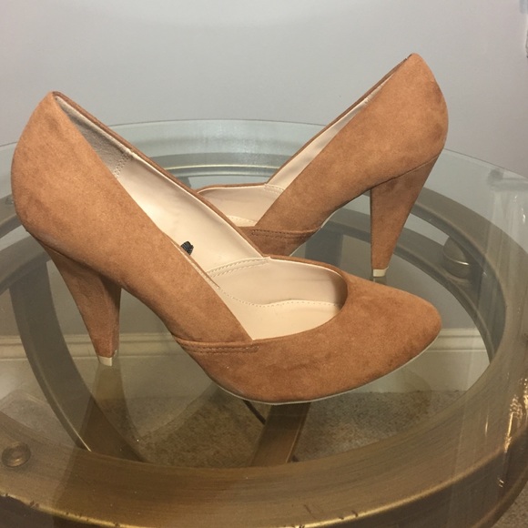 Brand new F21 heels - Picture 2 of 4