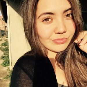 Meet your Posher, Fatima