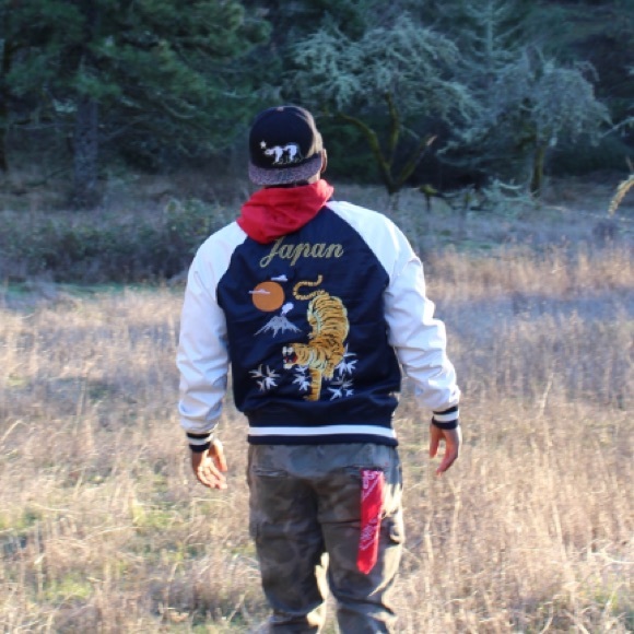 Embroidered Jacket. - Picture 2 of 2