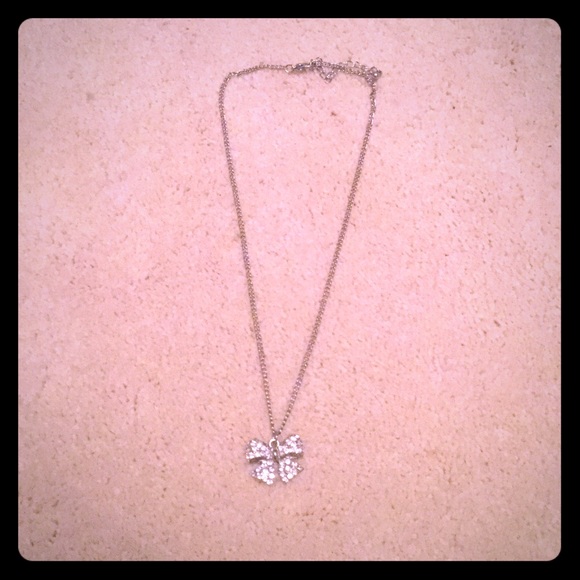 Bow Shaped Necklace - Picture 1 of 2