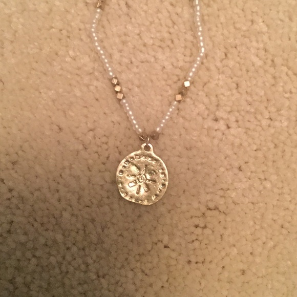 Tropical Necklace - Picture 2 of 2