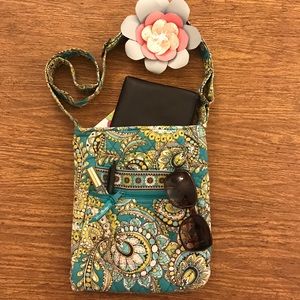 Vera Bradley cross body purse