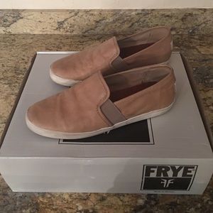 Frye Dylan Slip