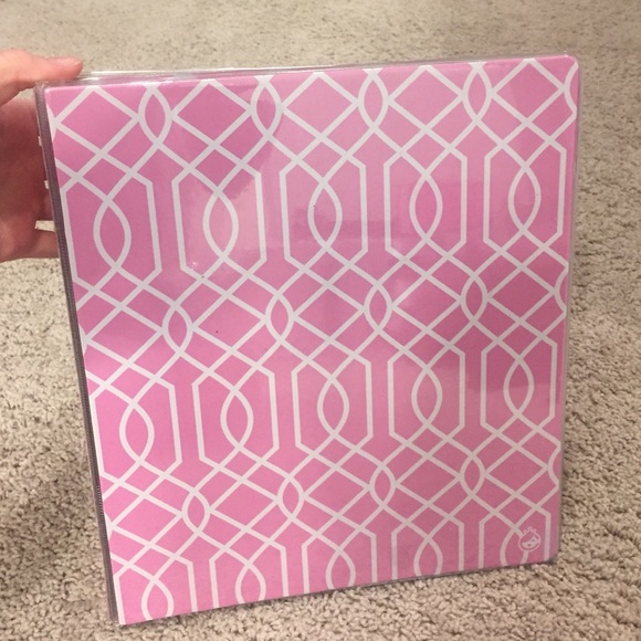 Pink patterned binder! - Picture 4 of 4