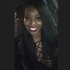 Meet your Posher, Adriana