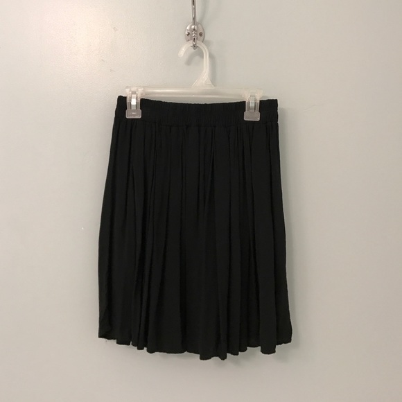 black skirt🐣