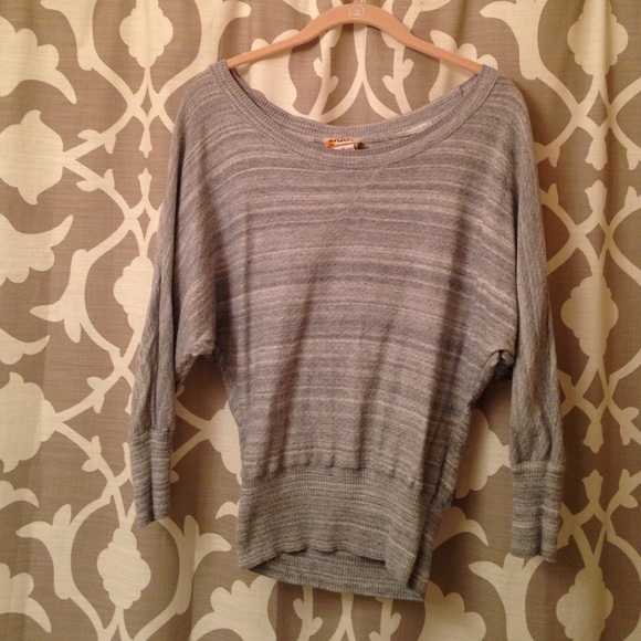 Gray MUDD sweater - Picture 1 of 3