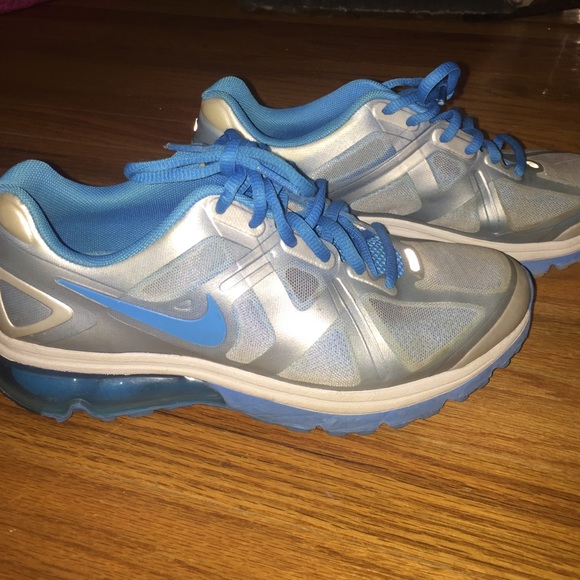 Women's Nike air maxes