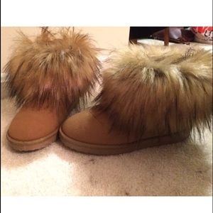 Women's Juniors chestnut brown fur snow boots 8