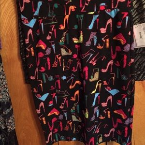 Lularoe shoe pencil skirt.