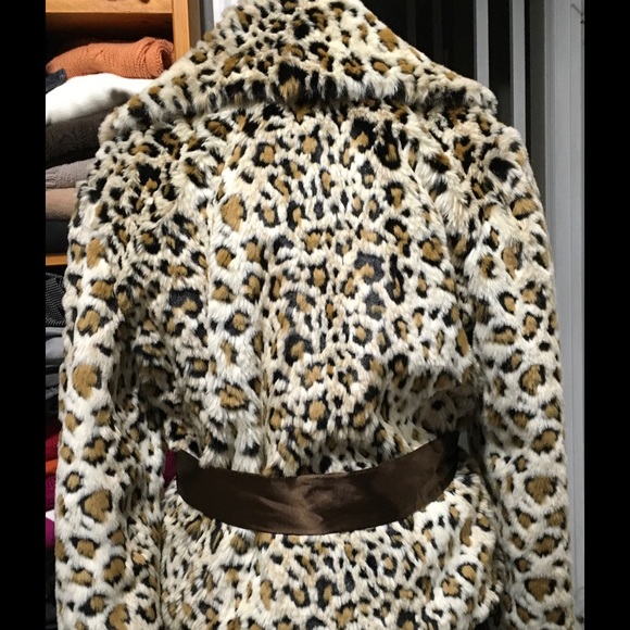 Leopard Print Dinner Jacket - Picture 3 of 4