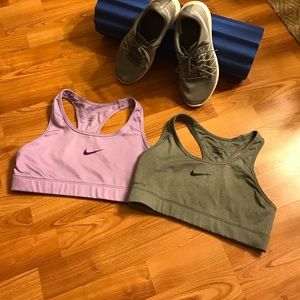 Nike pro sports bras bundle of 2 size medium