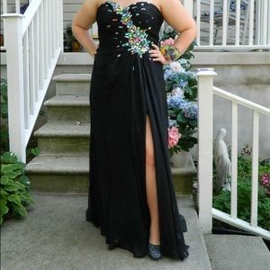 Size 18 Mac Duggal Dress