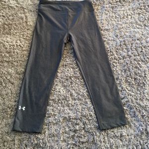 Under Armour XS compression Capris