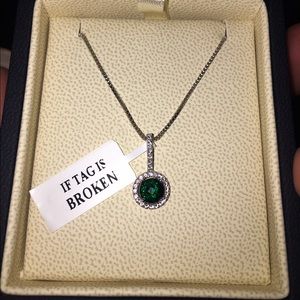 Peora Emerald Birthstone necklace