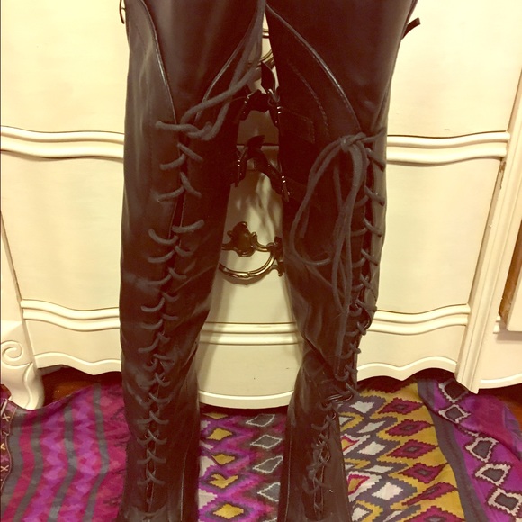 Over the knee sexy leather boots!