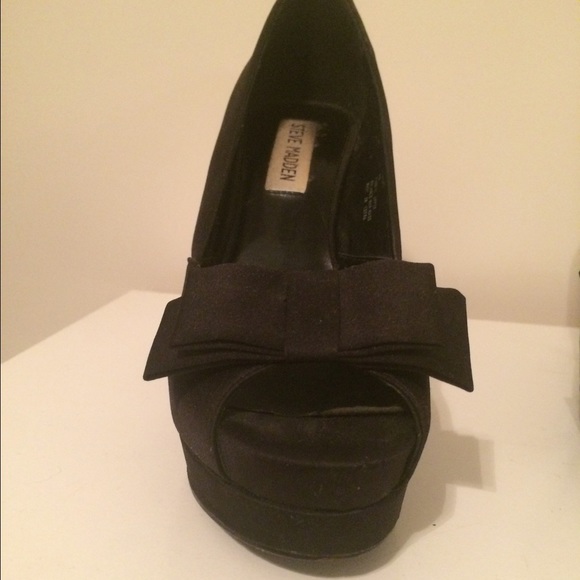 🖤Steve Madden platform pumps size 8 🖤 - Picture 2 of 4