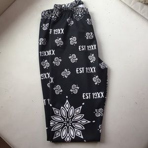 Paisley printed black leggings