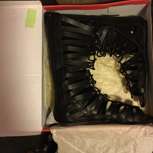 American Rag Gladiator Sandals - Picture 2 of 3