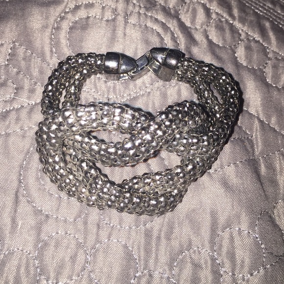 Knot bracelet