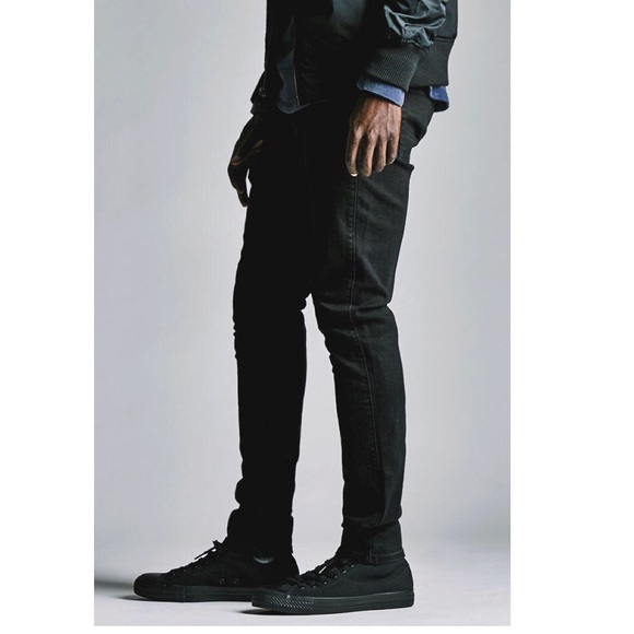 Bullhead Other - Bullhead vintage black wash stacked skinny 30x30