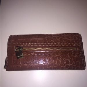 Anne Klein Wallet. (New)