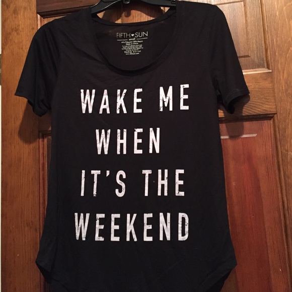 NWOT Scoop Neck Short Sleeve Tee
