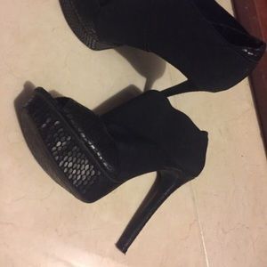 Jessica Simpson size 8 heels