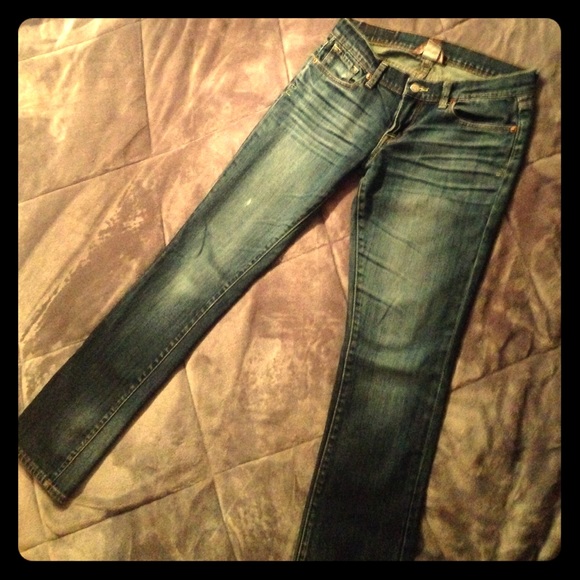 🚫SOLD🚫 Lucky Brand Distressed Zoe Straight
