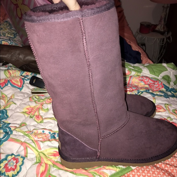 Purple UGG boots - Picture 3 of 4