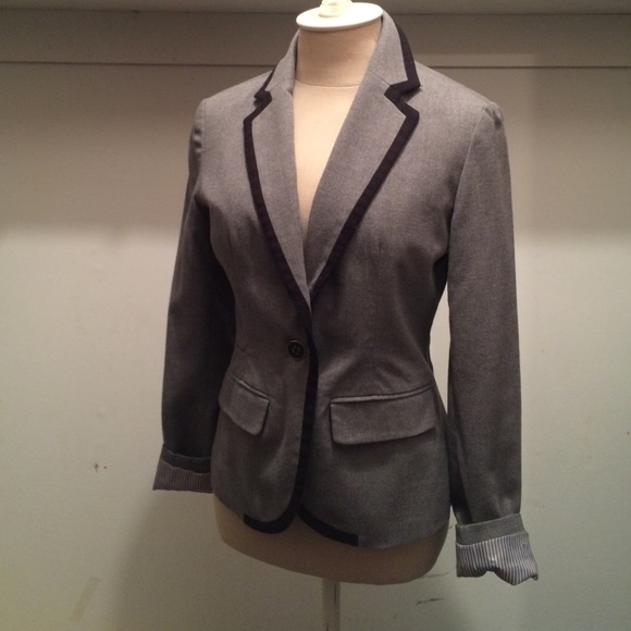 Grey blazer