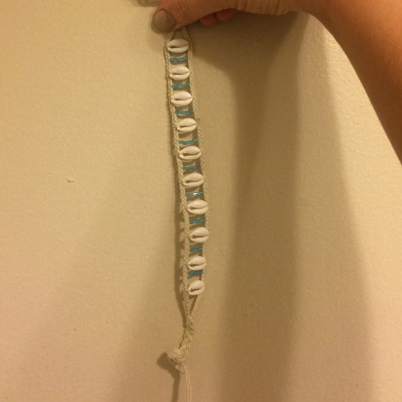 Shell bracelet - Picture 2 of 2
