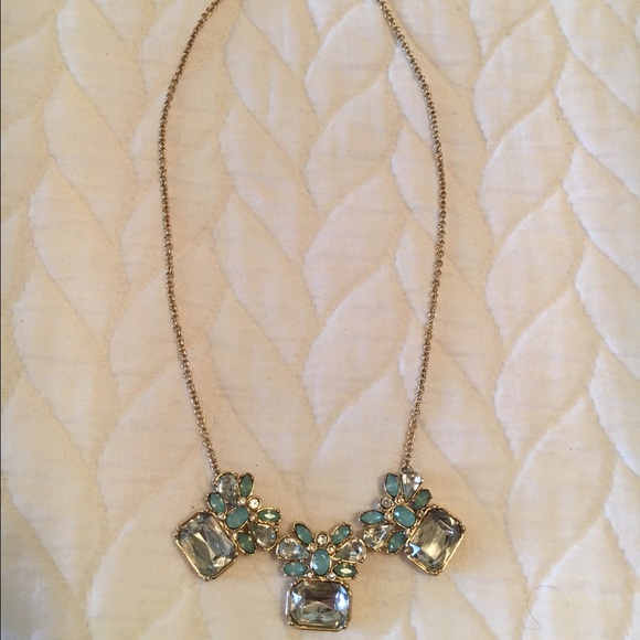 Beautiful Banana Republic jewel necklace