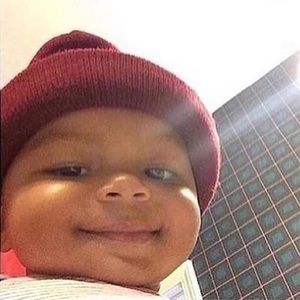 Meet your Posher, Dakia