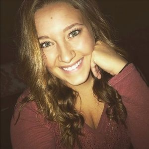 Meet your Posher, Mikaela