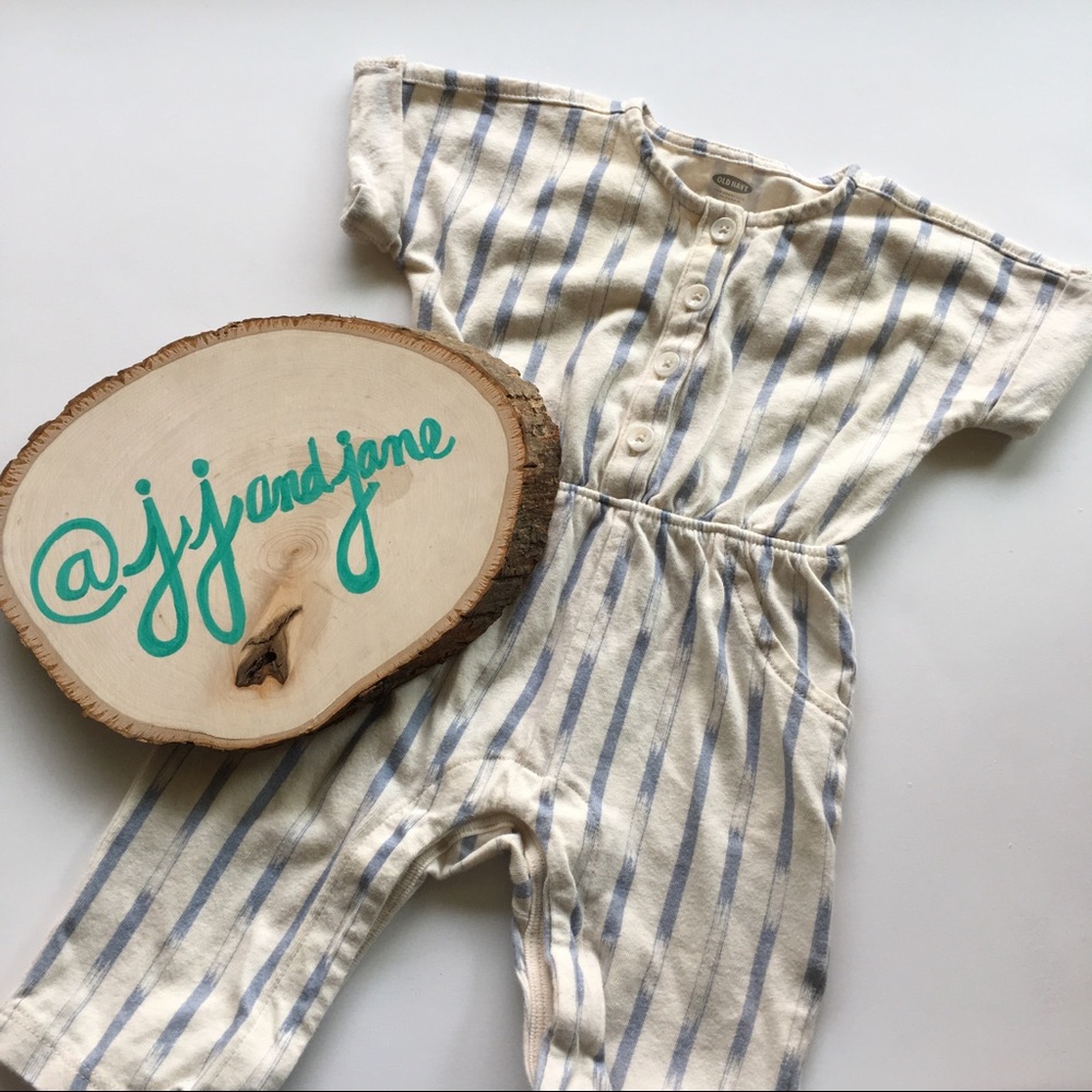 🦄🌈Host Pick🌈🦄Printed Romper