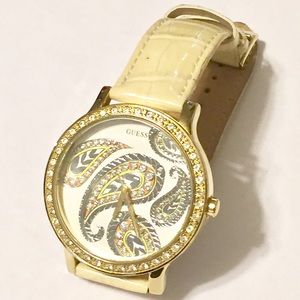 Guess,Paisley Foil Printed Face-white leather NWOT