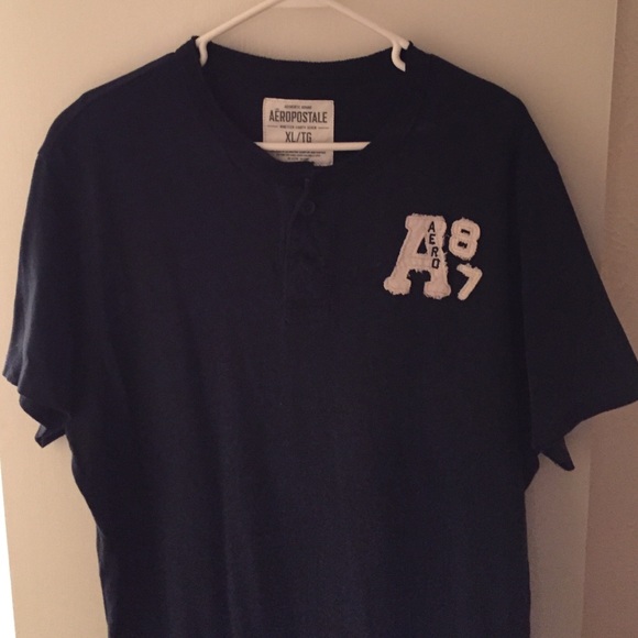 Aeropostale navy blue short sleeve Henley